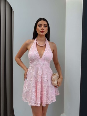 Esra Helvacı Boyun Bağlamalı Kabartmalı Mini Elbise