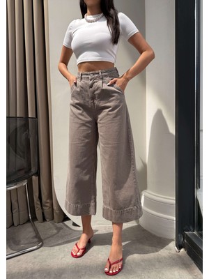 Esra Helvacı Geniş Paça Kapri Jean
