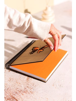 Doğal Ahşap Kapaklı Çizgisiz Defter - Şık ve Dayanıklı Tasarım