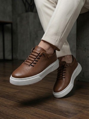 Derify Hakiki Deri Beyaz Erkek Casual Ayakkabı – Ortopedik, Ultra Rahat, Akıllı Bağcık, Günlük Sneaker