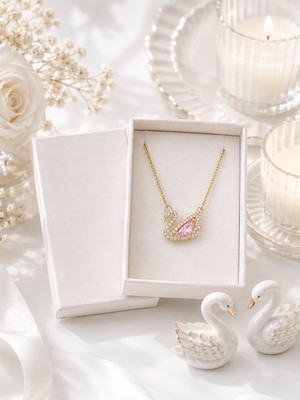 Gözde Aksesuarım Gold Renk Pembe Taşlı Kuğu Kolye Çelik