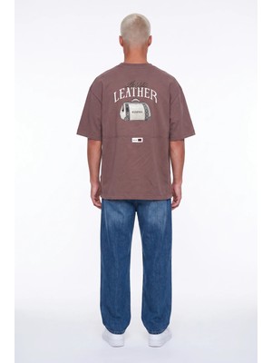 Respire Erkek Leather Baskılı Oversize T-Shirt Kahve