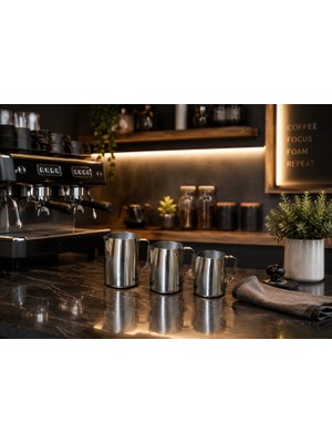 Sunvera Çelik Paslanmaz Çelik 350,500 ve 700 ml 3 Lü Barista Süt potu süt köpürtücü barista sürahisi latte art Sütlük Set Bulaşık Makinasında Yıkanablir