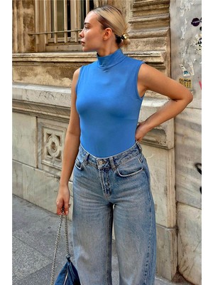 Swist Mavi Sıfır Kol Yarım Balıkçı Kadın Body Bluz
