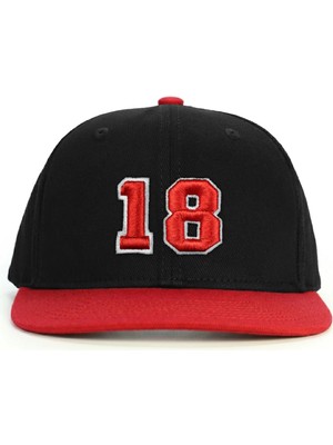 PataCute 18 Numara Kabartmalı Snapback Şapka