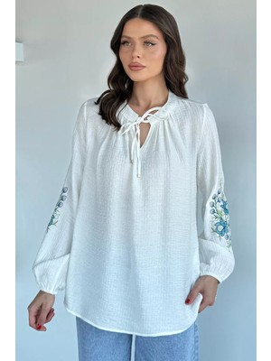 Gülseli Kadın Ön Bağlama Detaylı Nakışlı Bluz P-00022034