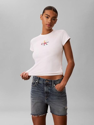 Calvin Klein Kadın Slim Fit Yuvarlak Yakalı Pamuklu Ck Logo Baskılı Kısa Kollu Beyaz T-Shirt LV047G832G-YAF