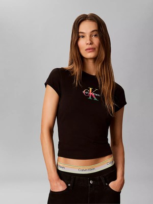 Calvin Klein Kadın Slim Fit Yuvarlak Yakalı Pamuklu Ck Logo Baskılı Kısa Kollu Siyah T-Shirt LV047G832G-UB1