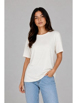 Zemci Kadın Ekru Viskon T-Shirt O Yaka Bluz