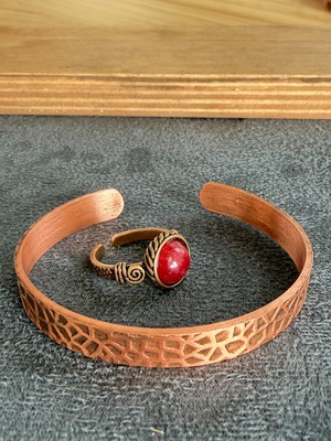 Aida Jewelss El Işi Bakır Bileklik ve Doğal Taşlı Yüzük Kombini, Ayarlanabilir Ölçü