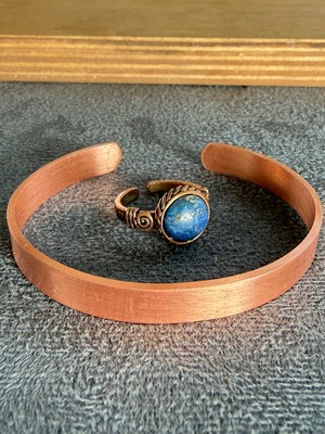 Aida Jewelss El Işi Bakır Bileklik ve Doğal Taşlı Yüzük Kombini, Ayarlanabilir Ölçü