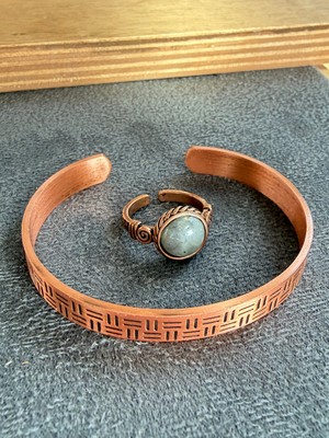 Aida Jewelss El Işi Bakır Bileklik ve Doğal Taşlı Yüzük Kombini, Ayarlanabilir Ölçü