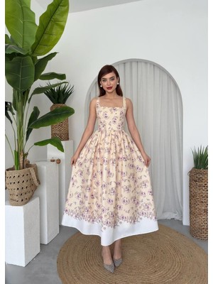 Caddebostan Moda Kadın Çiçekli Desenli Kare Yaka Askılı Cep Detaylı Midi Elbise