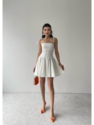 Caddebostan Moda Askılı Kare Yaka Kloş Etekli Mini Elbise Mezuniyet Davet Elbisesi