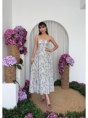 Caddebostan Moda Korse Detaylı Çiçek Desenli Ip Askılı Midi Boy Elbise