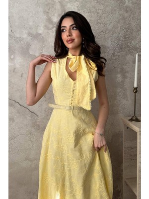 Caddebostan Moda Boyundan Bağlamalı, Kemerli, Işlemeli, Astarlı Midi Elbise