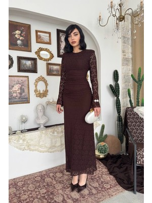 Caddebostan Moda Dantelli Uzun Kollu, Büzgü Detaylı, Sıfır Yaka Şık Midi Elbise - Davet ve Mezuniyet Elbisesi