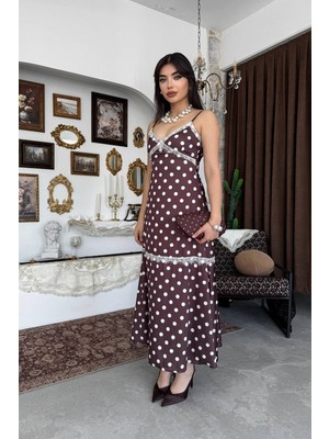 Caddebostan Moda Dantel Detaylı Puantiyeli Ip Askılı Ince Askılı Midi Elbise