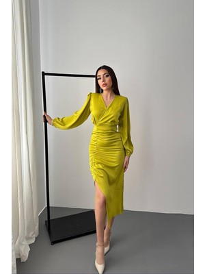 Caddebostan Moda V Yaka Uzun Kollu Büzgü Detaylı Saten Midi Elbise
