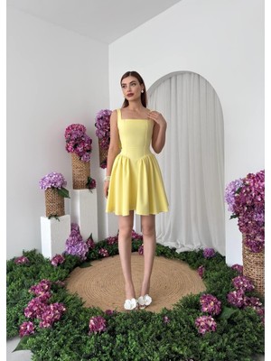 Caddebostan Moda Fiyon Detaylı Kare Yaka Mini Abiye Elbise Sırt Dekolteli Mezuniyet Kokteyl Elbisesi