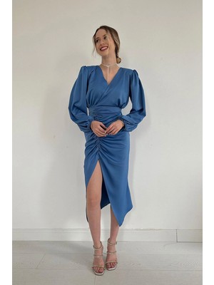 Caddebostan Moda V Yaka Uzun Kollu Büzgü Detaylı Saten Midi Elbise