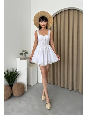 Caddebostan Moda Korse Detaylı Dantel Işlemeli Arkası Bağlamalı Mini Şık Elbise