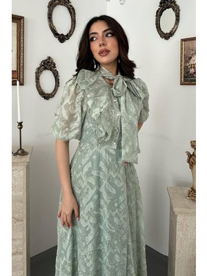 Caddebostan Moda Fırfırlı Yaka Detaylı Fiyonklu Şık Kadın Midi Elbise