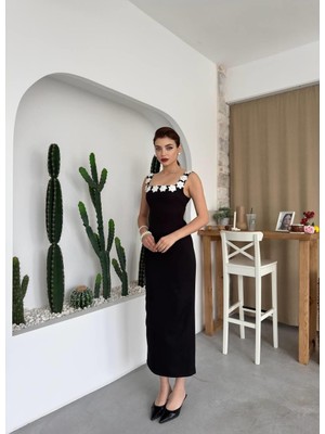 Caddebostan Moda Çiçek Detaylı Inci Işlemeli Kare Yaka Esnek Abiye Elbise