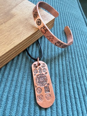 Aida Jewelss El Işi Saf Bakır Bileklik ve Ayetel Kürsi Kazılı Bakır Kolye Kombini
