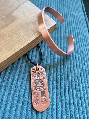 Aida Jewelss El Işi Saf Bakır Bileklik ve Ayetel Kürsi Kazılı Bakır Kolye Kombini
