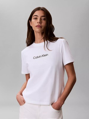 Calvin Klein Kadın Regular Fit Yuvarlak Yakalı Logo Baskılı Kısa Kollu Crop Beyaz T-Shirt LV044G801G-YAF