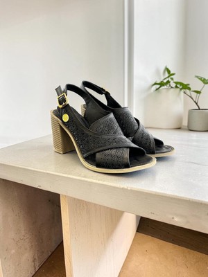 Mammamia D26YS-2875 Siyah Hakiki Deri Tam Ortopedik Casual Kadın Günlük Sandalet