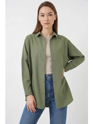 Morado Se siente Perfecto Kadın Oversize Kesim Basic Pamuklu Açık Haki Gömlek
