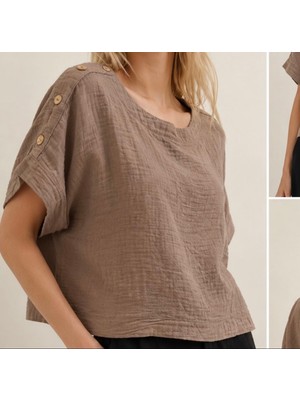 Müslin Düğme Detay Bluz – Oversize Kesim