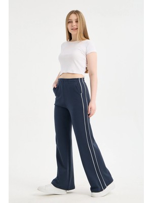 Gugus Kadın Trend Bol Paça Modal Kumaş Eşofman Altı Çift Cepli Wide Leg Yanları Beyaz Şeritli