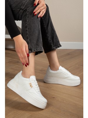 Bahrina Kadın Beyaz Cilt Kalın Taban Tokalı Sneaker