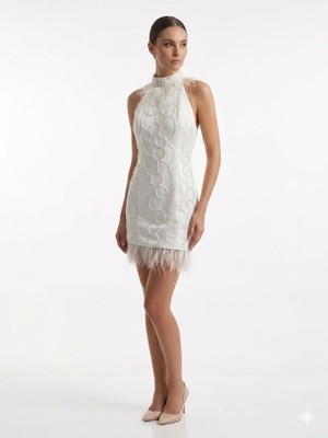 WisteriA Pearl & Feather Elegance