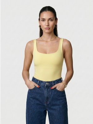 Noe Collection Kadın Kare Yaka Kalın Askılı Slim Fit Bodysuit Çıtçıtlı Body