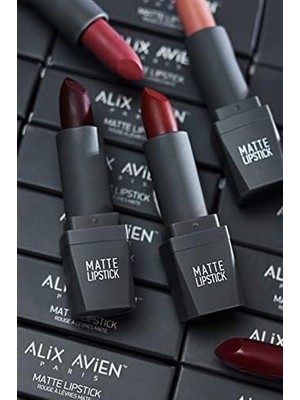 Yoğun Renk Veren Uzun Süre Kalıcı Nemlendirici Kadifemsi Mat Ruj - Lipstick 415 Dusty Pink