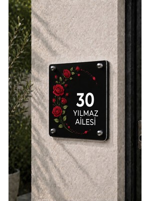 JHAAR Kişiye Özel Pleksi Kapı Isimliği – Modern & Lüks Uv Baskılı Dekoratif Kapı Numarası- Kırmızı Gül 20X20 cm - Siyah