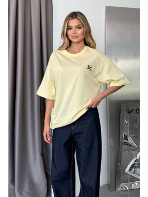 Giysa Kadın Bisiklet Yaka Nakışlı %100 Pamuklu T-Shirt Sarı - 26Y 26507