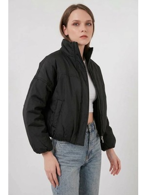 Kadın Dik Yaka Belden Büzgülü Oversize Bomber Siyah Mont