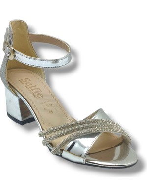 Selfie 4265-26 Rugan Taşlı Çapraz Bant Orta Topuk Fashion Kadın Sandalet(5,5cm)