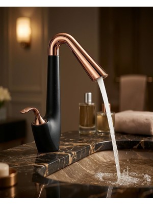 Dellora Etta Kısa Lavabo Bataryası Mat Sıyah-Rose