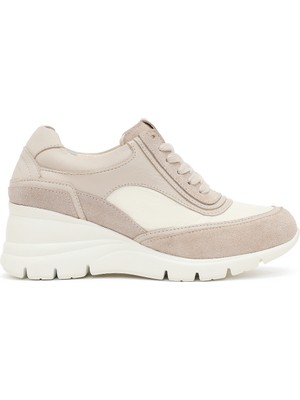 Derimod Kadın Bej Bağcıklı Dolgu Topuklu Süet Deri Sneaker 26SFD371714