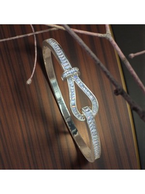 Lujeria Love Knot
