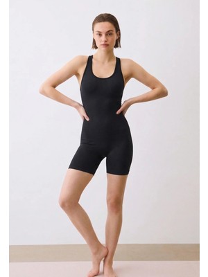 Formactive Kadın Push Up Dikişsiz Şort Tulum - Toparlayıcı Çapraz Askılı Spor Yoga Pilates Tulum – Siyah