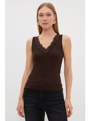 FullaModa Dantelli V Yaka Slim Fit Bluz