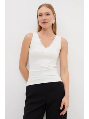 FullaModa Dantelli V Yaka Slim Fit Bluz