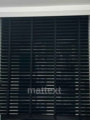 Mattext Siyah Redektörlü Kurdelalı Ahşap Jaluzi